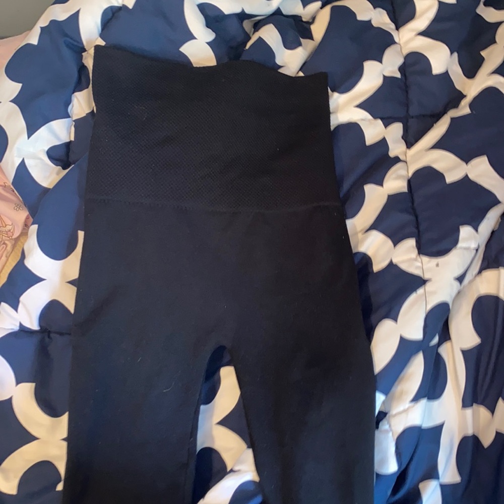 Women’s Small Black Leggings